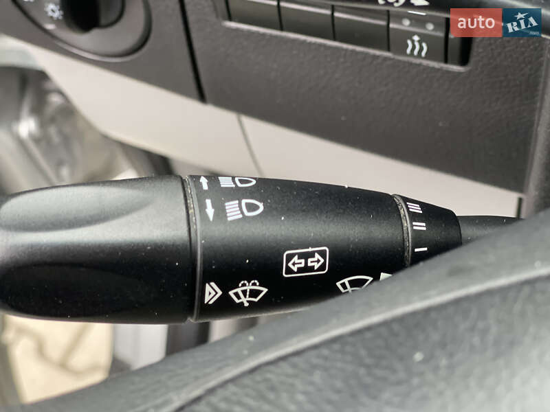 Вантажний фургон Volkswagen Crafter 2016 в Нововолинську