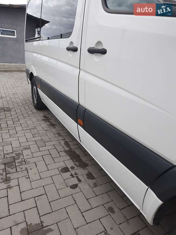 Мікроавтобус Volkswagen Crafter 2011 в Тячеві