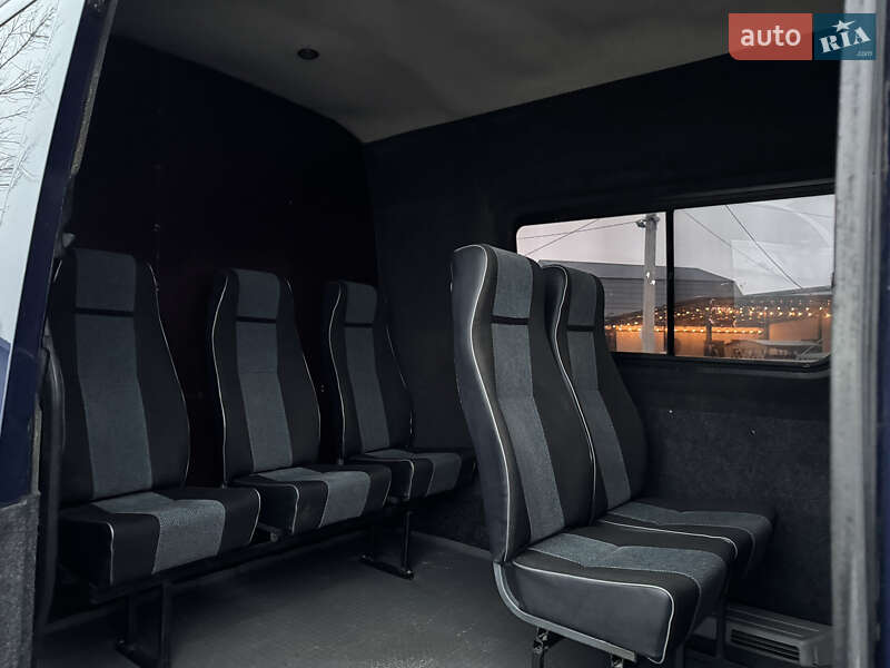 Микроавтобус грузовой (до 3,5т) Volkswagen Crafter 2007 в Первомайске