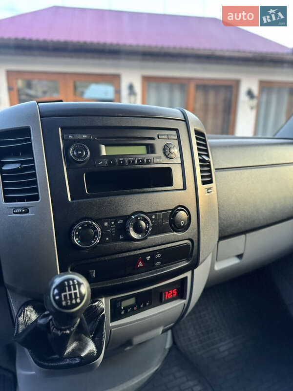 Вантажний фургон Volkswagen Crafter 2012 в Іршаві фото 27 Вантажний фургон Volkswagen Crafter 2012 в Іршаві