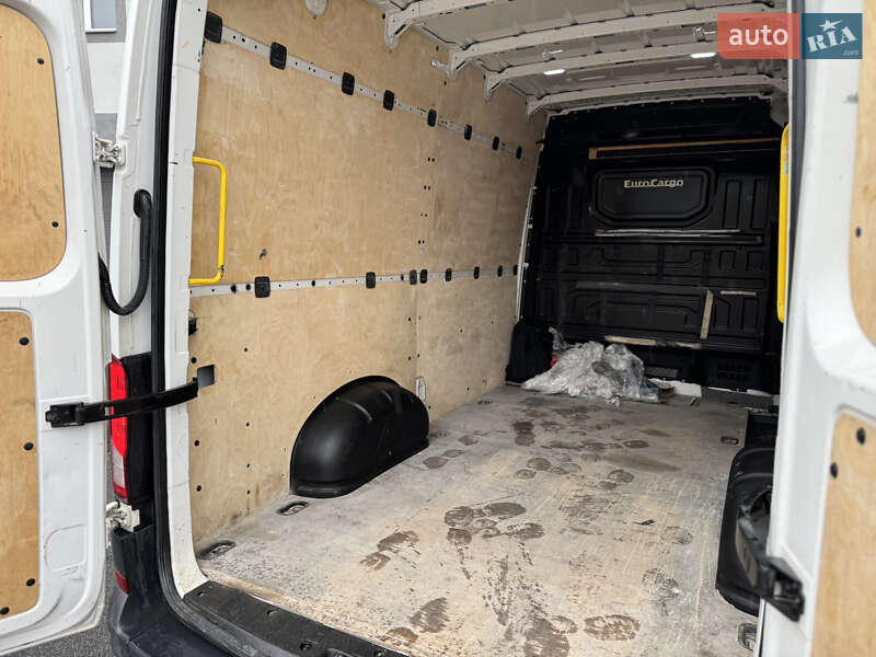 Вантажний фургон Volkswagen Crafter 2018 в Вінниці