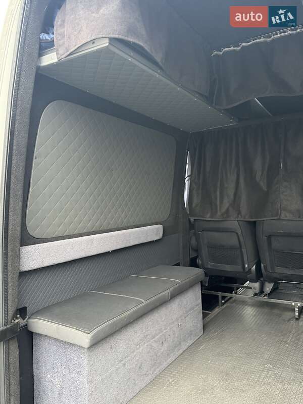 Микроавтобус Volkswagen Crafter 2015 в Киеве