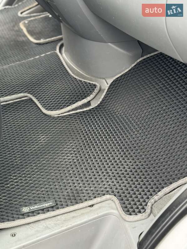 Микроавтобус Volkswagen Crafter 2015 в Киеве