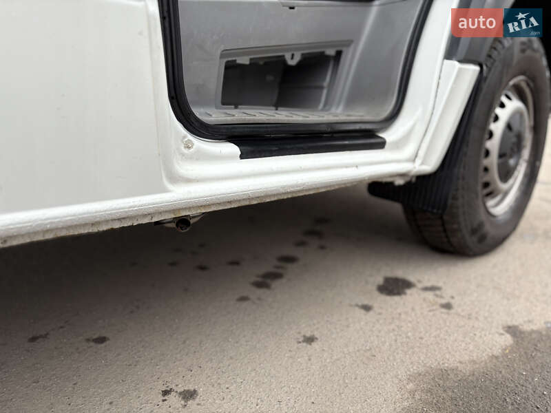 Автовоз Volkswagen Crafter 2011 в Старокостянтинові