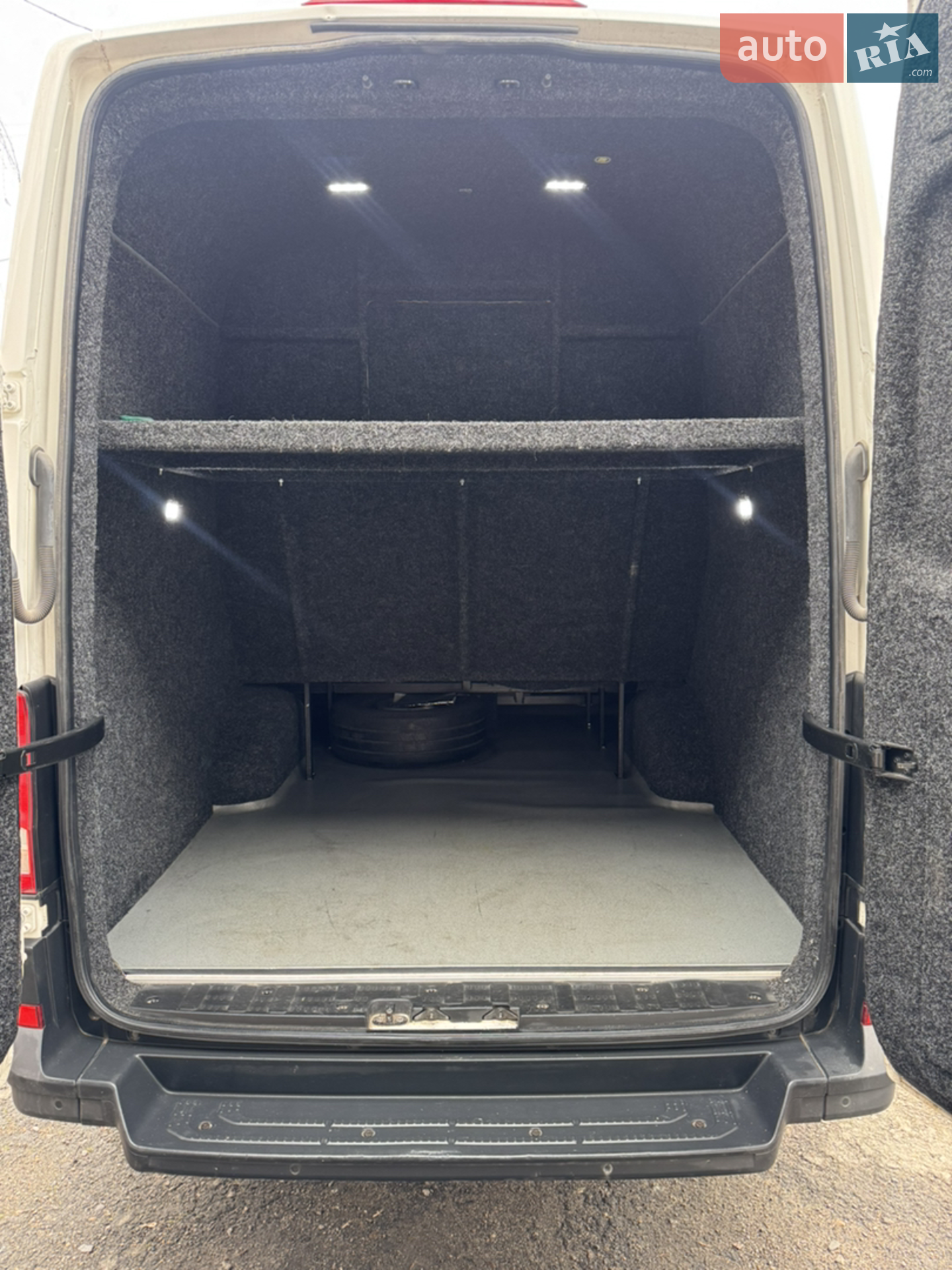 Volkswagen Crafter 2017 VIN WV1ZZZSYZJ9012257 фото оголошення 9 з 19