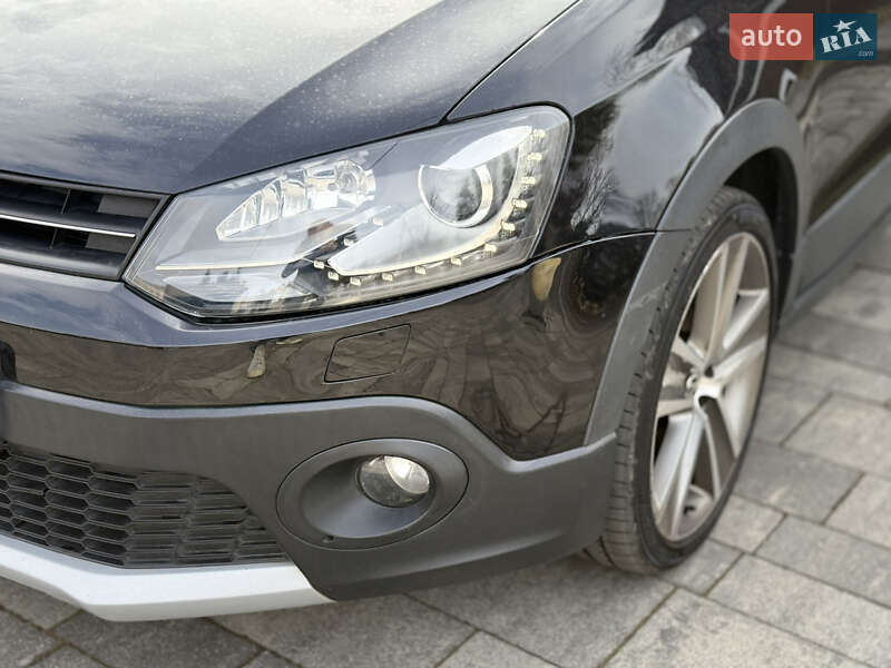 Хэтчбек Volkswagen Cross Polo 2012 в Тячеве