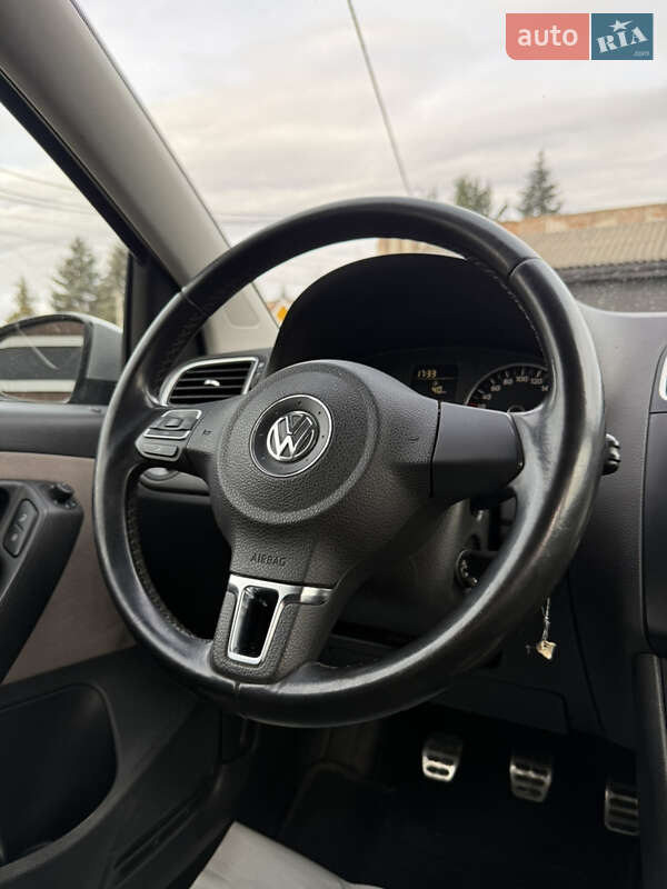 Хэтчбек Volkswagen Cross Polo 2012 в Тячеве