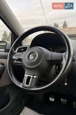Хэтчбек Volkswagen Cross Polo 2012 в 