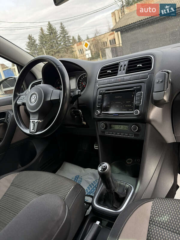 Хэтчбек Volkswagen Cross Polo 2012 в Тячеве