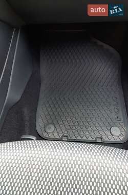 Хэтчбек Volkswagen Cross Polo 2011 в 