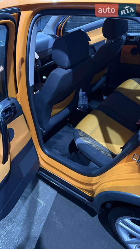 Хэтчбек Volkswagen Cross Polo 2008 в Львове фото 10 Хэтчбек Volkswagen Cross Polo 2008 в Львове