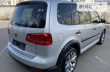 Минивэн Volkswagen Cross Touran 2015 в 