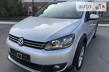 Минивэн Volkswagen Cross Touran 2015 в 