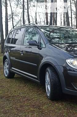 Минивэн Volkswagen Cross Touran 2007 в Дубно