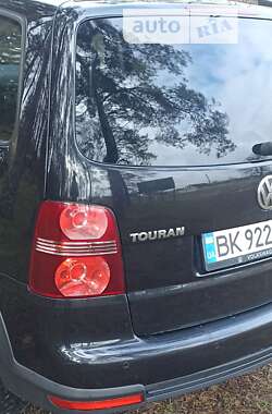 Минивэн Volkswagen Cross Touran 2007 в Дубно