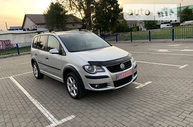 Минивэн Volkswagen Cross Touran 2007 в Нововолынске