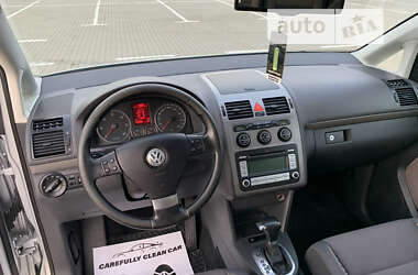 Минивэн Volkswagen Cross Touran 2007 в Нововолынске