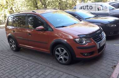 Мінівен Volkswagen Cross Touran 2010 в Кривому Розі