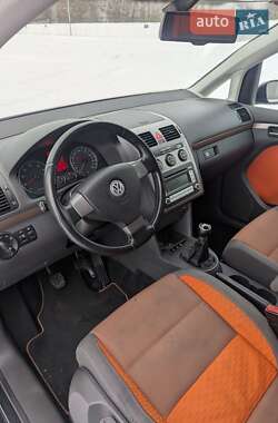 Мінівен Volkswagen Cross Touran 2008 в Києві