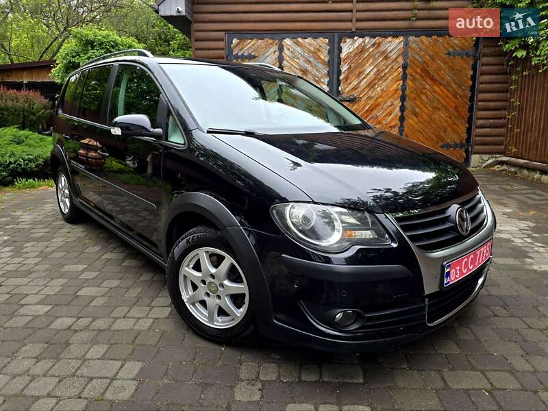 Мінівен Volkswagen Cross Touran 2008 в 