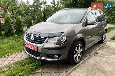 Мінівен Volkswagen Cross Touran 2009 в Луцьку
