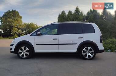 Минивэн Volkswagen Cross Touran 2010 в Новой Ушице