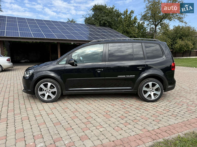 Volkswagen Cross Touran 2010