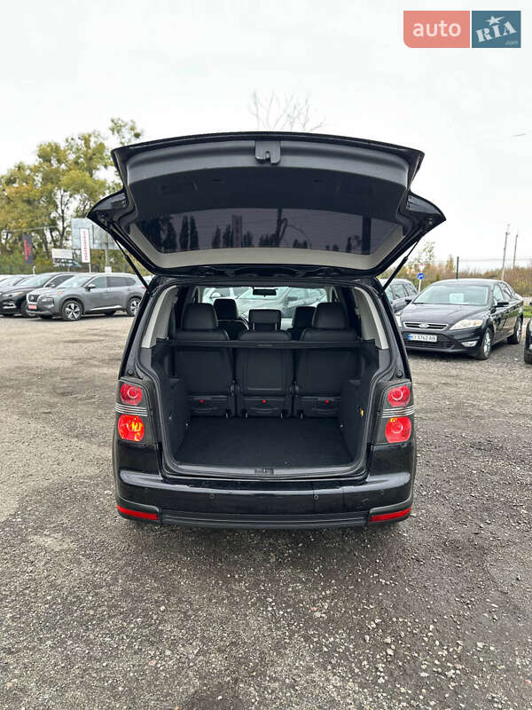 Мінівен Volkswagen Cross Touran 2009 в Білогородці