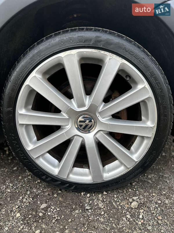 Мінівен Volkswagen Cross Touran 2009 в Білогородці