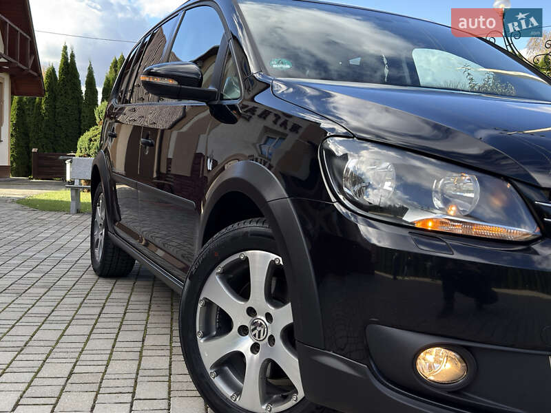 Мінівен Volkswagen Cross Touran 2011 в Самборі