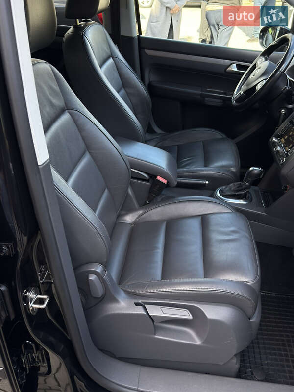 Мінівен Volkswagen Cross Touran 2011 в Самборі