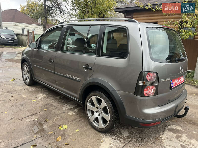 Минивэн Volkswagen Cross Touran 2008 в Ахтырке фото 5 Минивэн Volkswagen Cross Touran 2008 в Ахтырке
