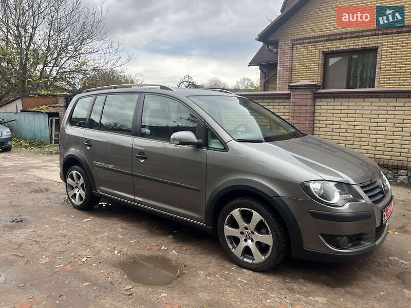 Минивэн Volkswagen Cross Touran 2008 в Ахтырке фото 15 Минивэн Volkswagen Cross Touran 2008 в Ахтырке
