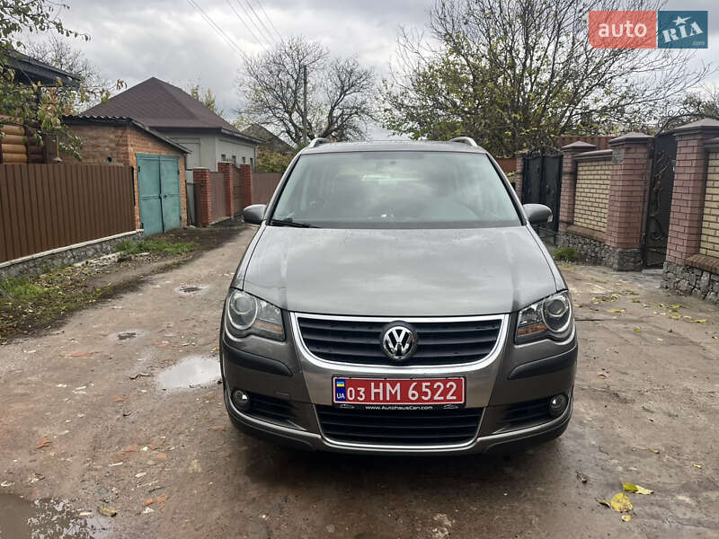 Минивэн Volkswagen Cross Touran 2008 в Ахтырке фото 19 Минивэн Volkswagen Cross Touran 2008 в Ахтырке