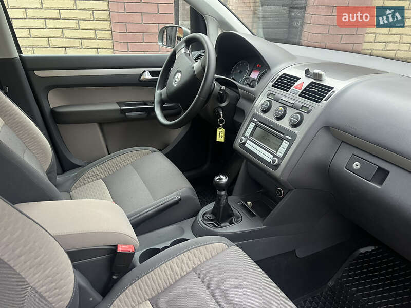 Минивэн Volkswagen Cross Touran 2008 в Ахтырке фото 54 Минивэн Volkswagen Cross Touran 2008 в Ахтырке