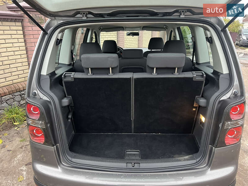 Минивэн Volkswagen Cross Touran 2008 в Ахтырке фото 68 Минивэн Volkswagen Cross Touran 2008 в Ахтырке