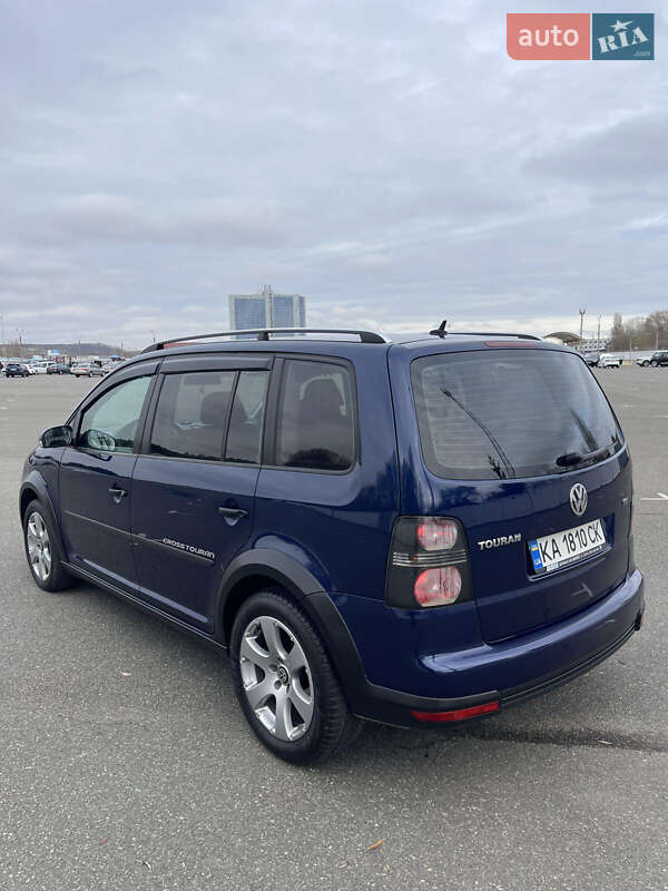 Минивэн Volkswagen Cross Touran 2008 в Киеве