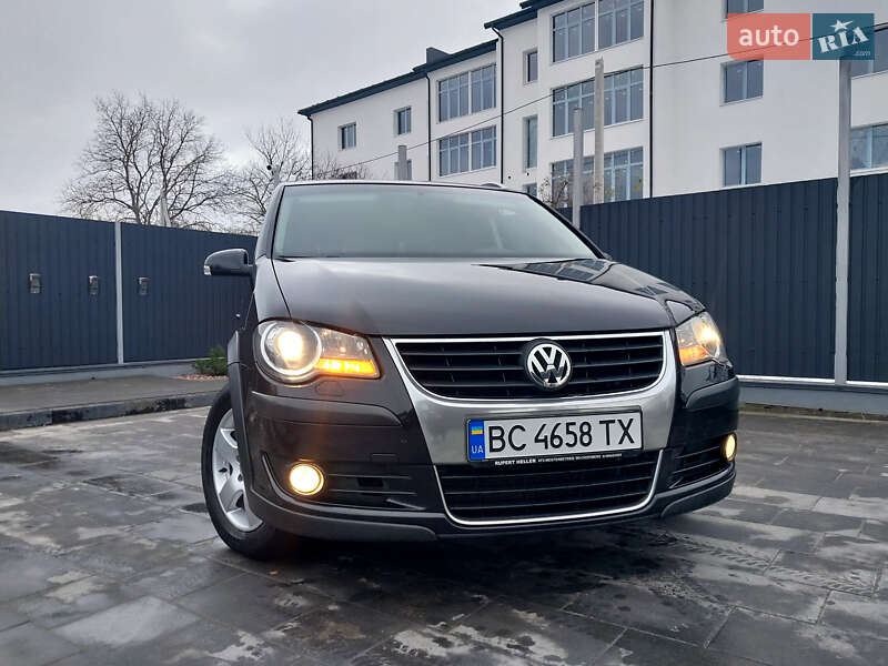 Минивэн Volkswagen Cross Touran 2008 в Самборе