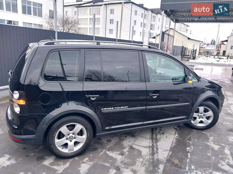Минивэн Volkswagen Cross Touran 2008 в Самборе