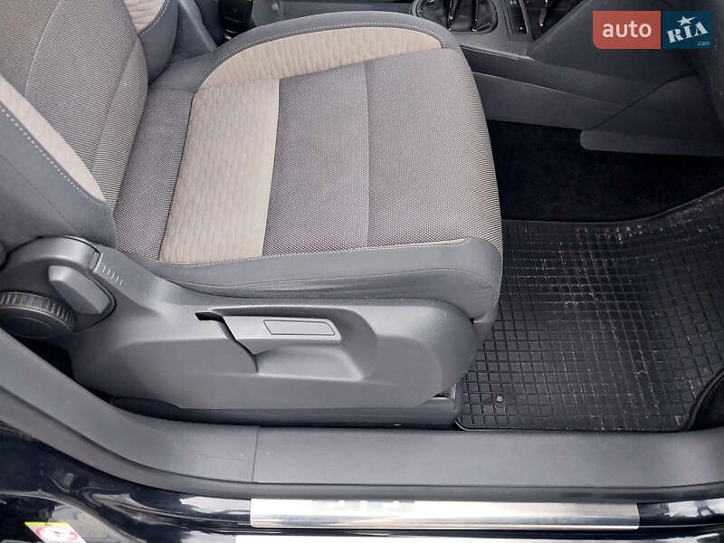 Минивэн Volkswagen Cross Touran 2008 в Самборе