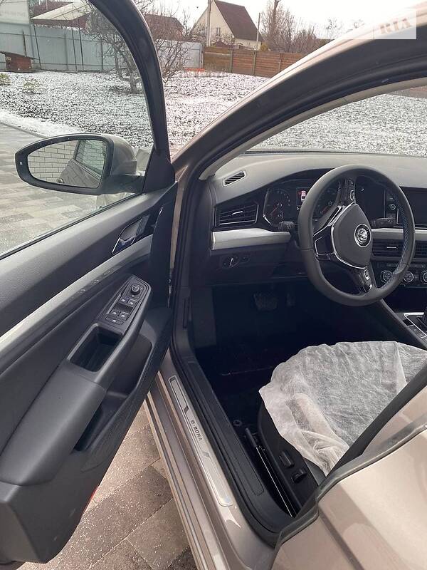 Седан Volkswagen e-Bora 2019 в Борисполе