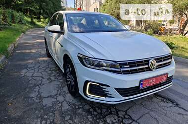 Седан Volkswagen e-Bora 2019 в 