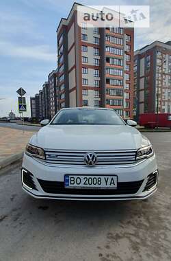 Седан Volkswagen e-Bora 2019 в Тернополі