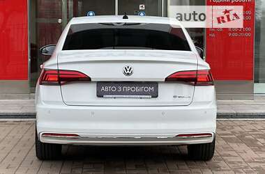 Седан Volkswagen e-Bora 2020 в Киеве