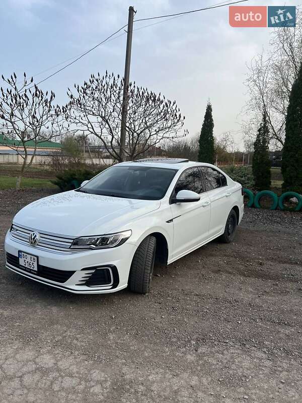 Volkswagen e-Bora 2019
