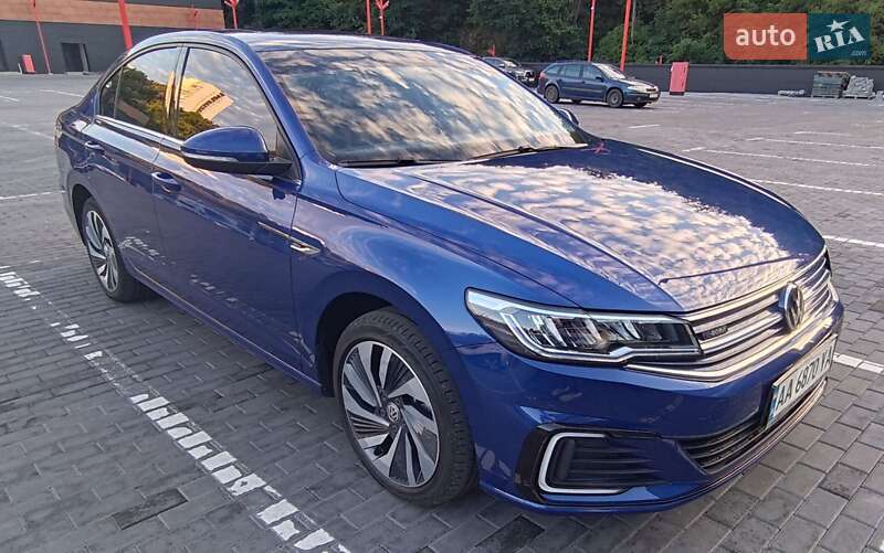 Седан Volkswagen e-Bora 2019 в Києві
