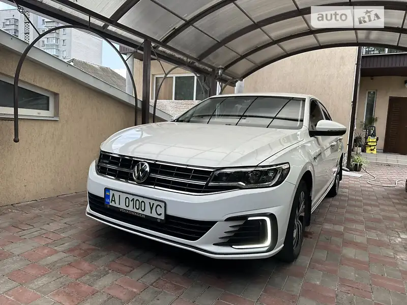 Volkswagen e-Bora 2019
