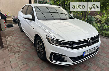 Седан Volkswagen e-Bora 2019 в 
