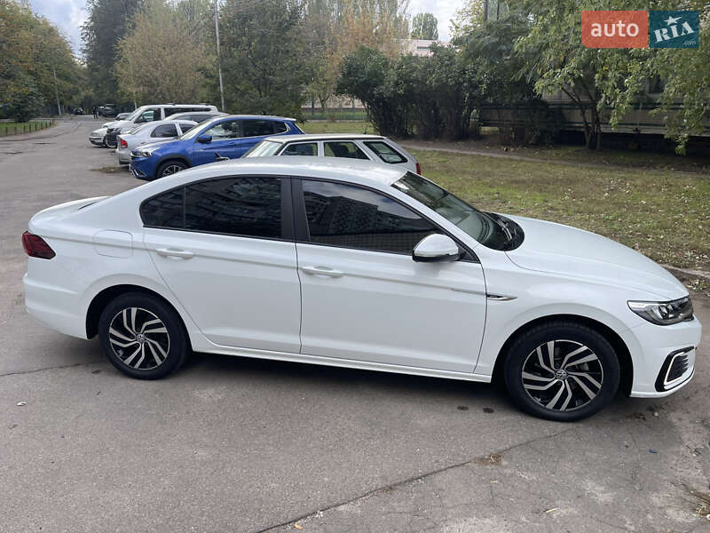 Седан Volkswagen e-Bora 2019 в Києві