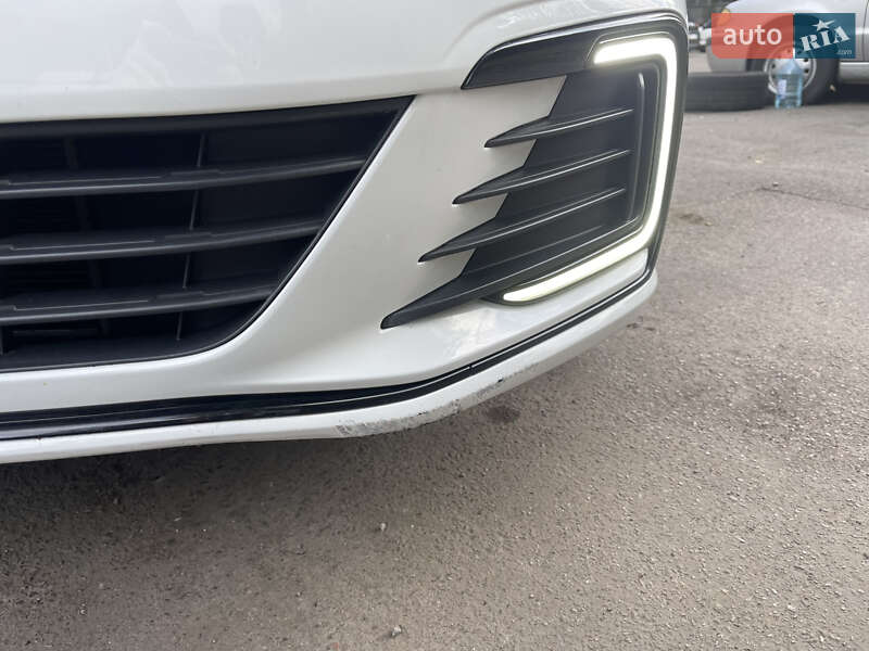 Седан Volkswagen e-Bora 2019 в Києві